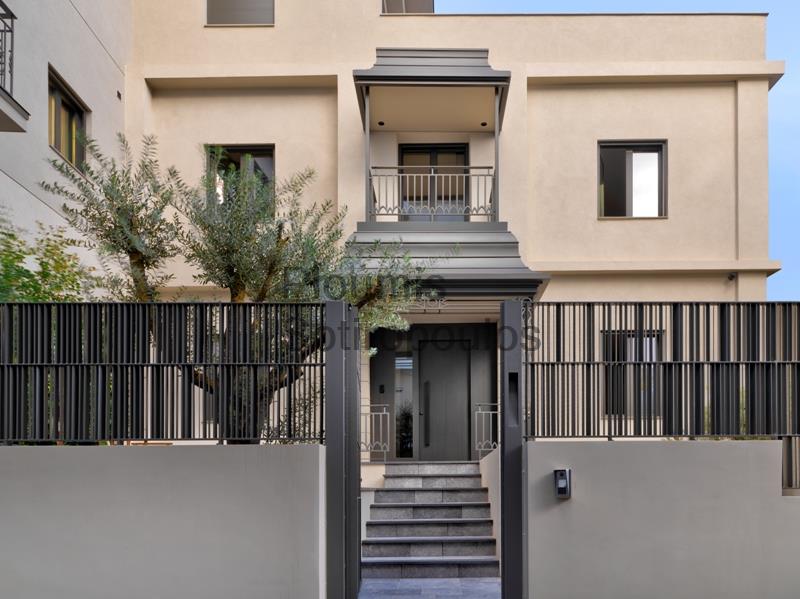 Luxurious Apartment Building near the Acropolis, Athens Greece for Sale