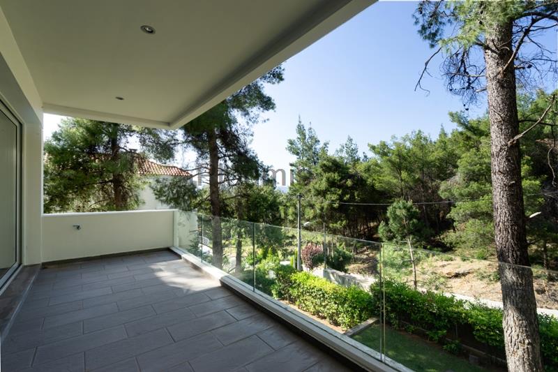 Contemporary Residence in Ekali Greece for Sale