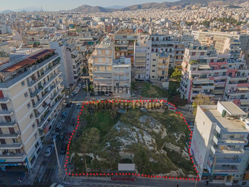 Prominent Plot of Land in Piraeus