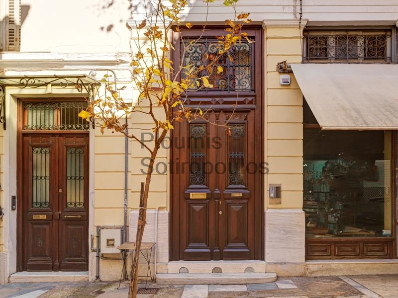 Grand Residence in Plaka Greece for Sale