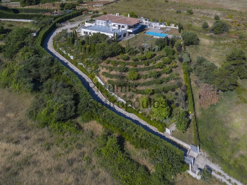 Luxurious villa in Kapandriti Greece for Sale