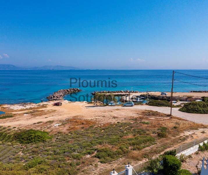 Ένα παραθαλάσσιο οικόπεδο στην Αίγινα  Ελλάδα προς Πώληση