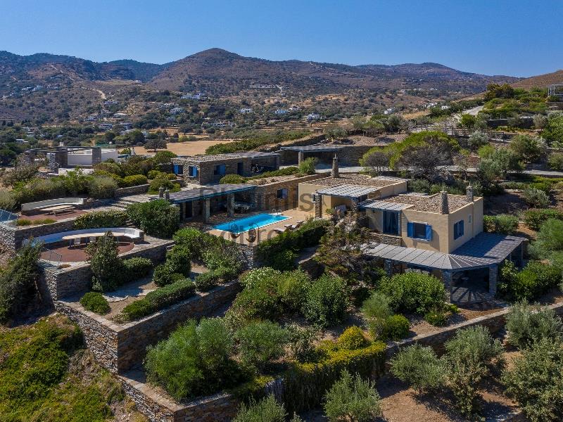 Beautiful Villa in Otzias, Kea Greece for Sale
