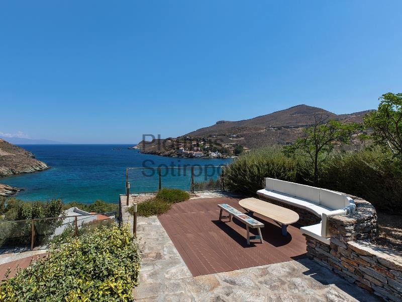 Beautiful Villa in Otzias, Kea Greece for Sale