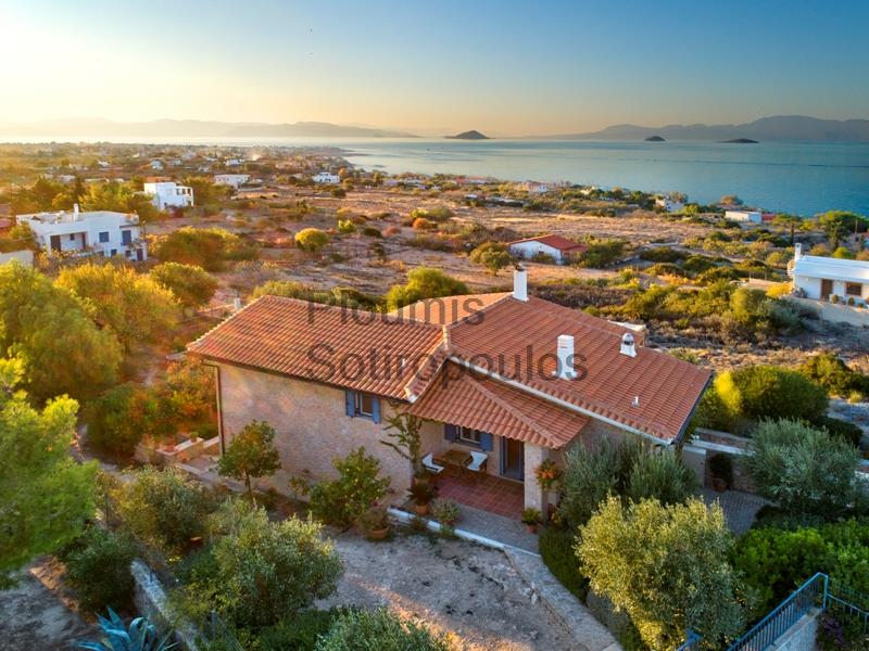 Υπέροχη Κατοικία στην Αίγινα Ελλάδα προς Πώληση
