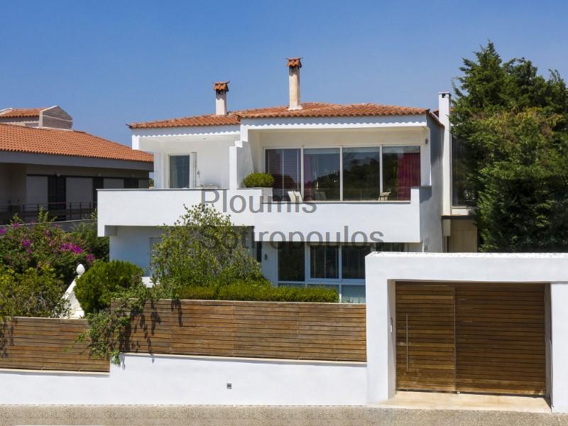Serene luxury in Vouliagmeni Greece for Rent