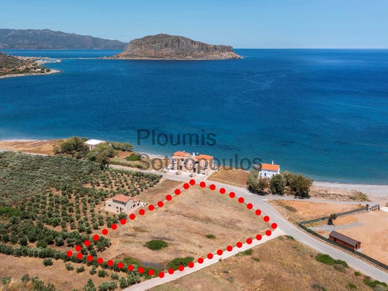 Οικόπεδο  με  Θέα στον Βράχο της  Μονεμβασιάς