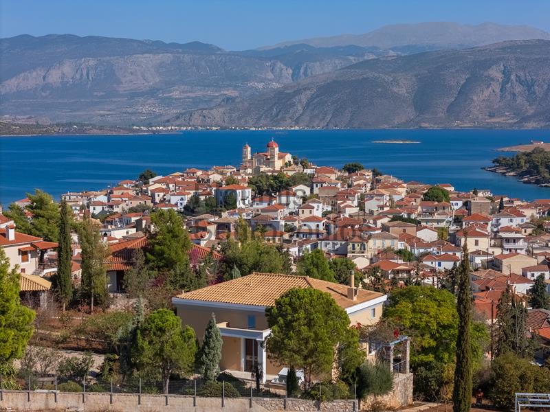 Contemporary Villa in Galaxidi, Central Greece