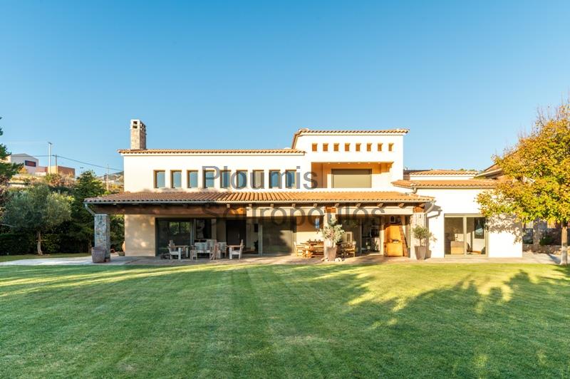 A Contemporary Villa in Anthousa, Attica Greece for Sale